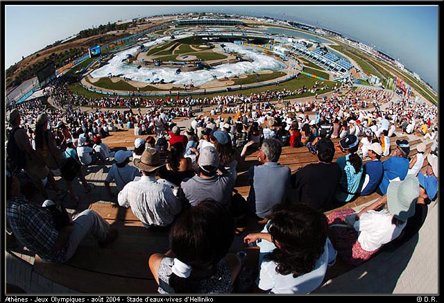 athens_tribunes_02