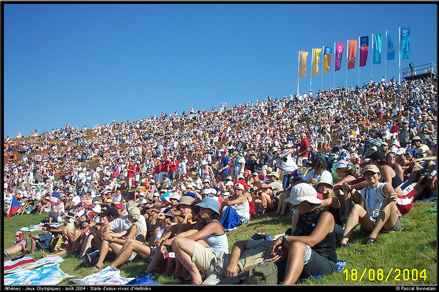 athens_tribunes_11